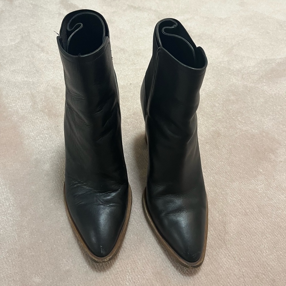 Vince Booties- 9.5